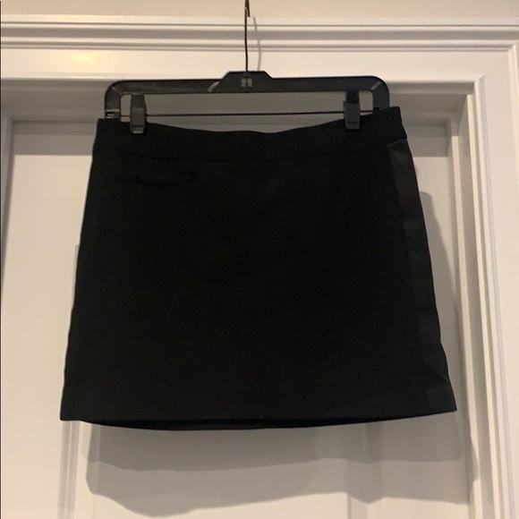 BCBGMaxAzria Dresses & Skirts - BCBG SKIRT